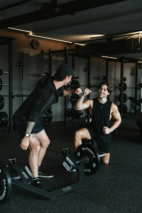 Coaching moment in the gym